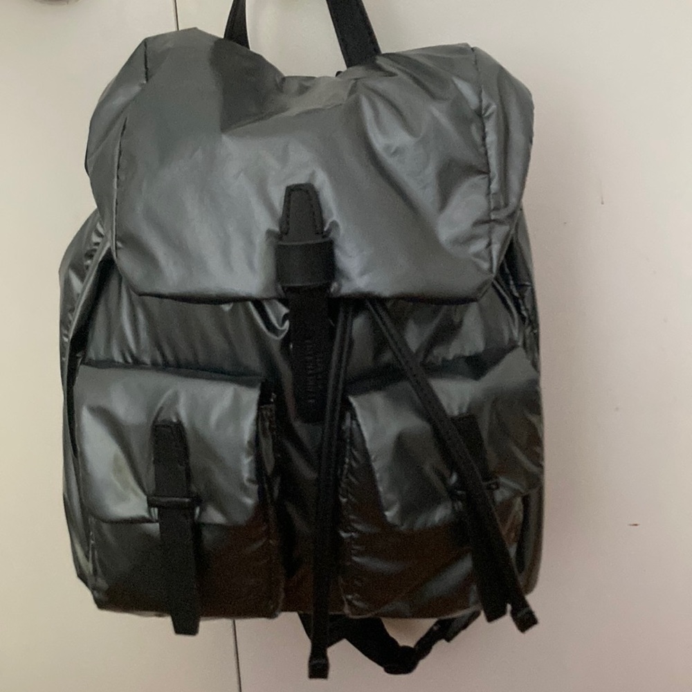 Kenneth Cole New York The Vesey Backpack Water Resistant Travel Gray Tote